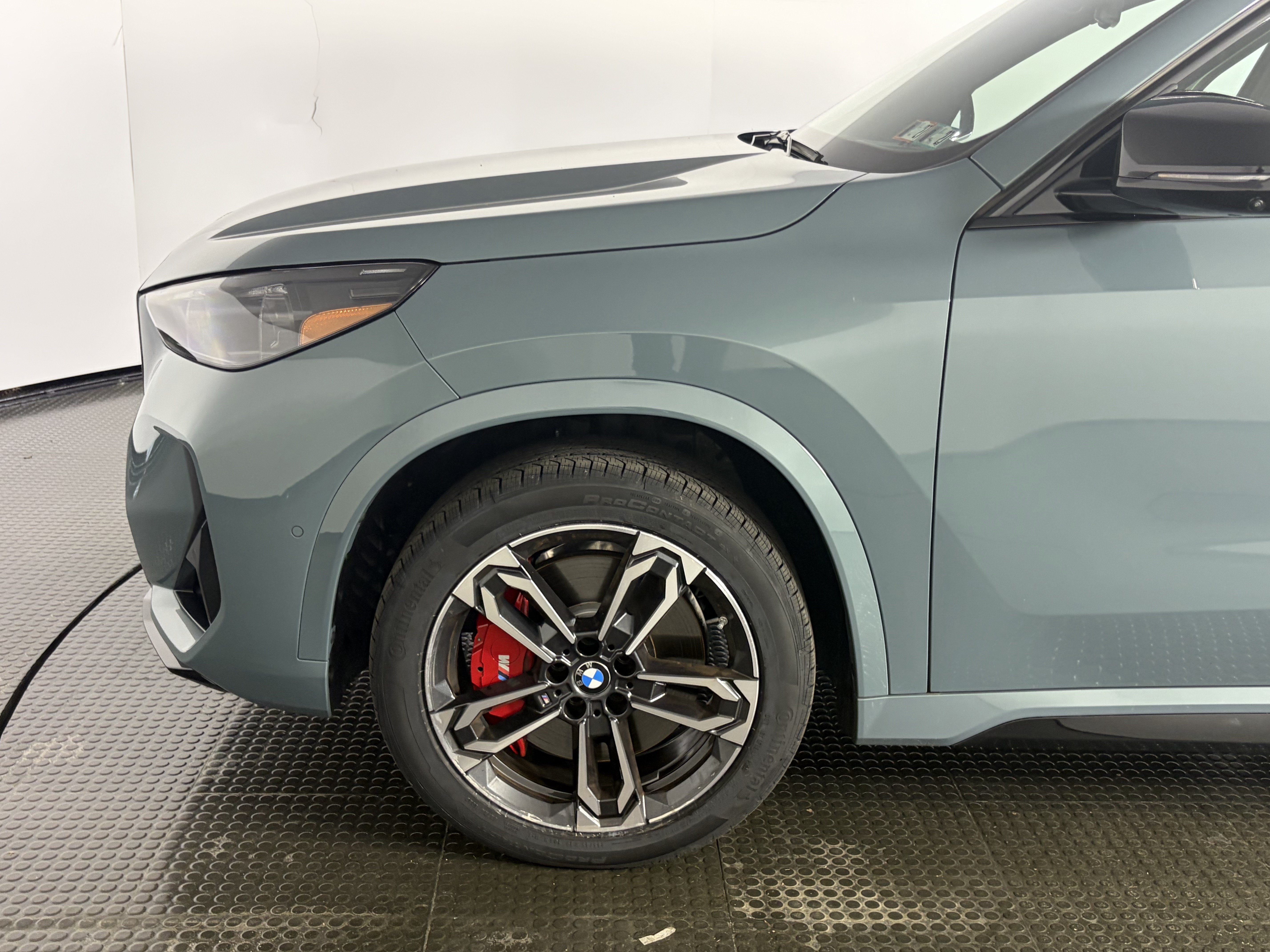 Certified 2025 BMW X1 M35i w/ Premium Package AWD/4WD image 4