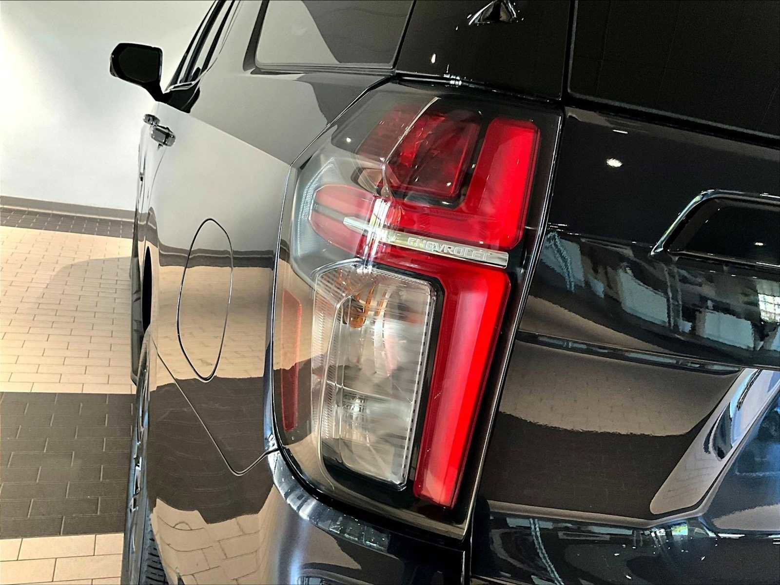 Used 2024 Chevrolet Tahoe RST w/ Luxury Package AWD/4WD image 35