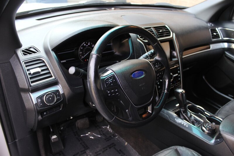 Used 2016 Ford Explorer Limited AWD/4WD image 9