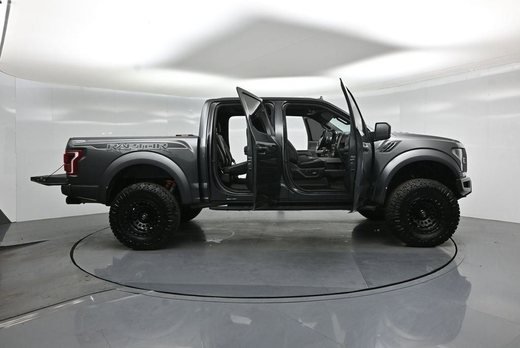 Used 2019 Ford F150 Raptor w/ Equipment Group 802A Luxury AWD/4WD image 5