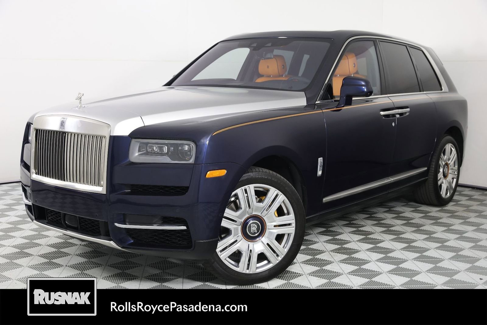 Used 2022 Rolls-Royce Cullinan w/ Cullinan Package AWD/4WD image 1