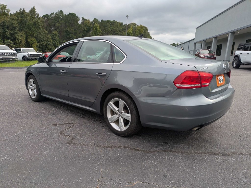 Used 2015 Volkswagen Passat 1.8T Limited Edition FWD image 6
