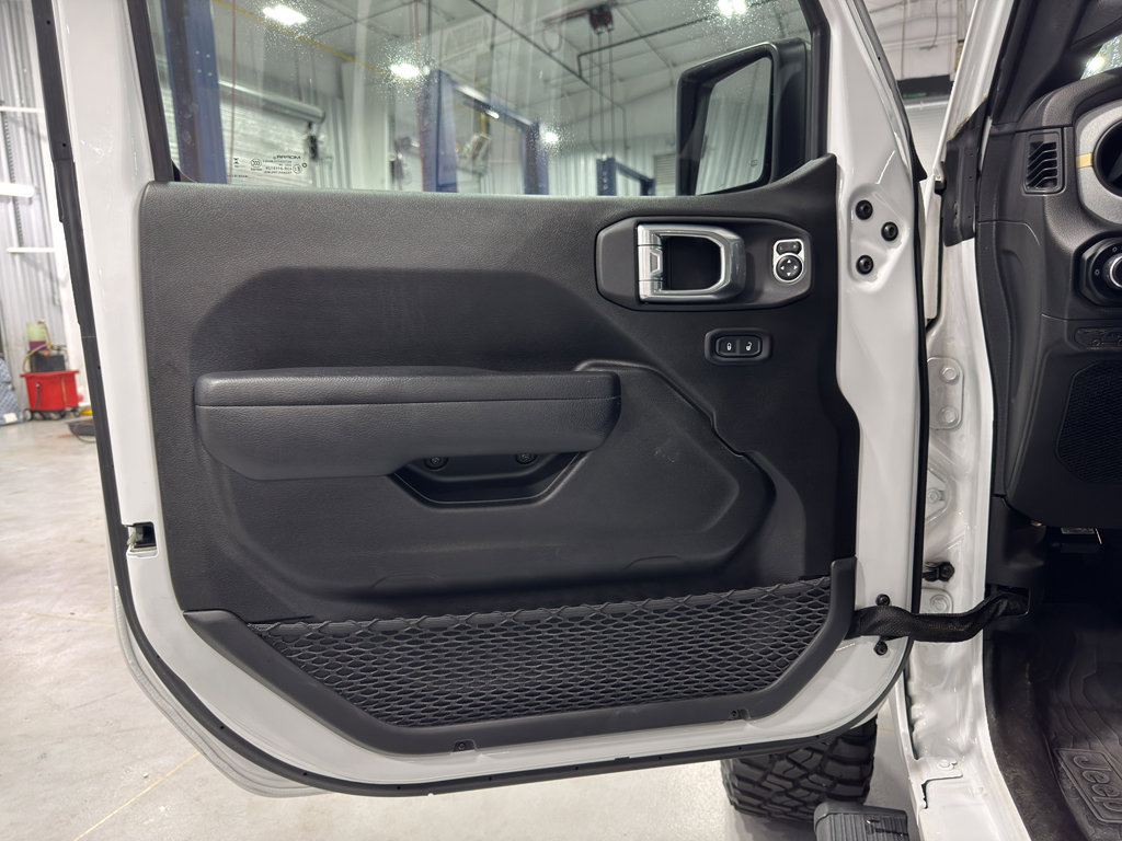 Used 2024 Jeep Wrangler Willys image 26