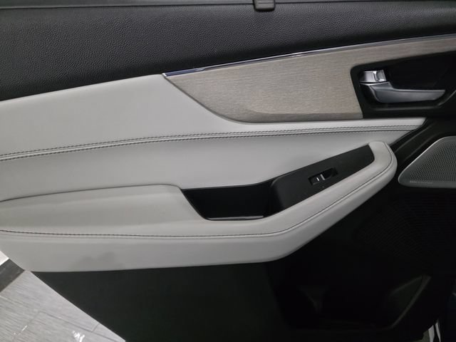 Used 2025 Acura MDX SH-AWD w/ Advance Package image 11