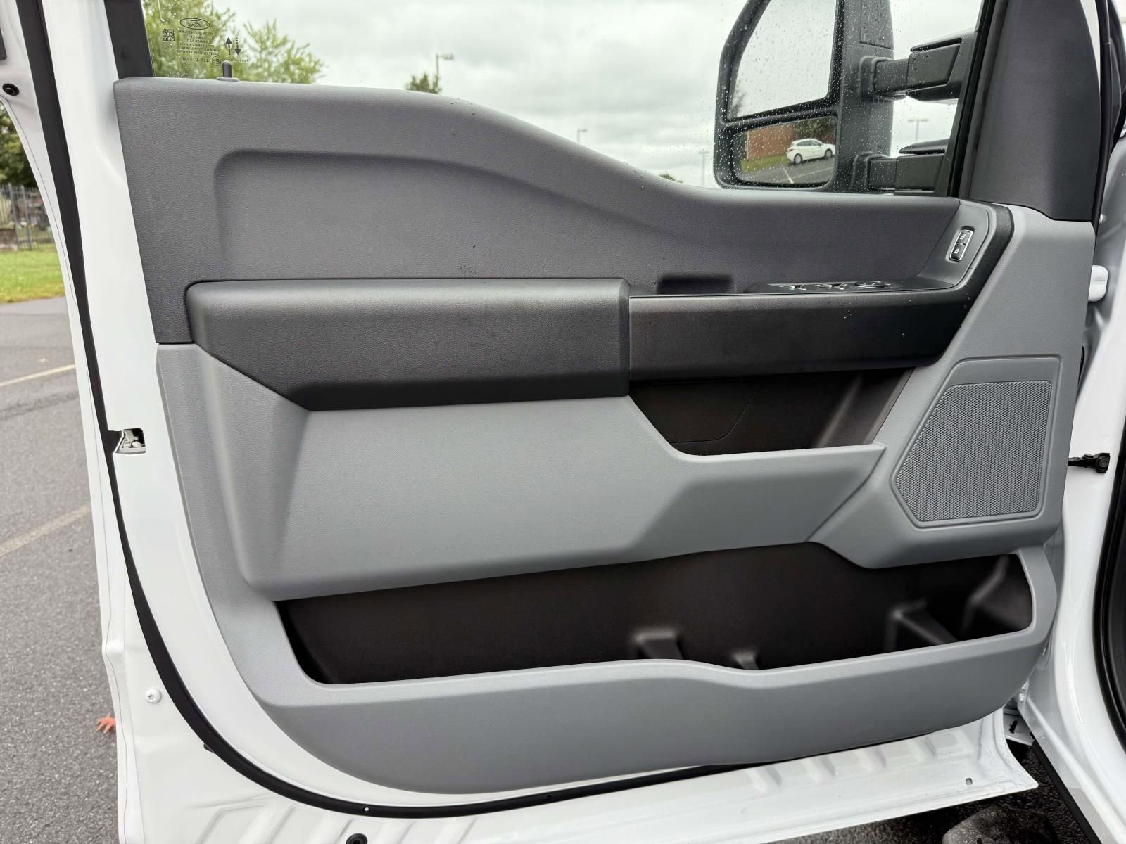 New 2026 Ford F250 XL w/ XL Off-Road Package image 8