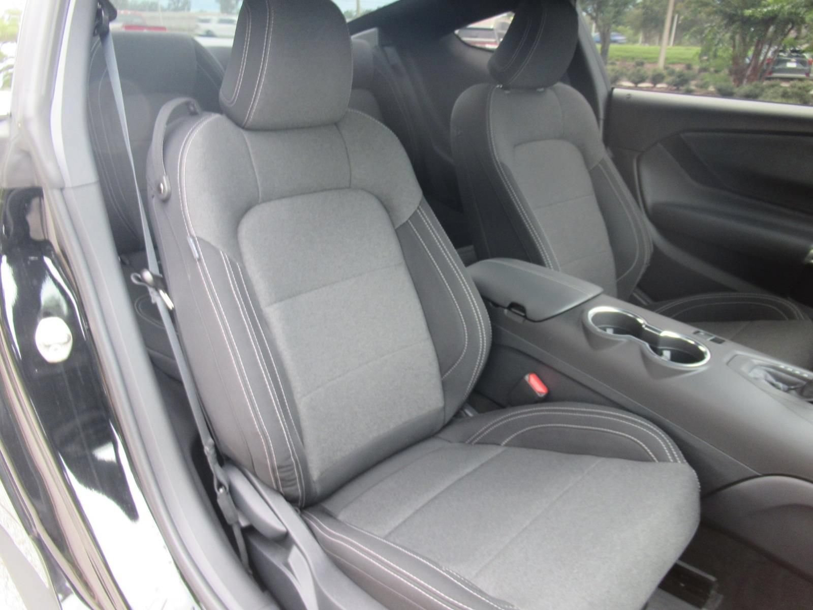 Used 2025 Ford Mustang GT RWD image 10