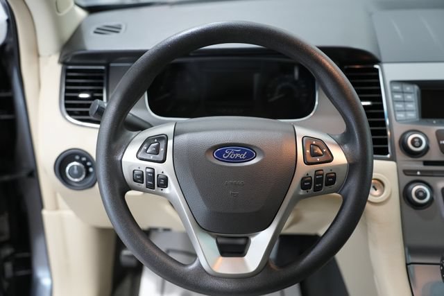 Used 2014 Ford Taurus SE FWD image 13