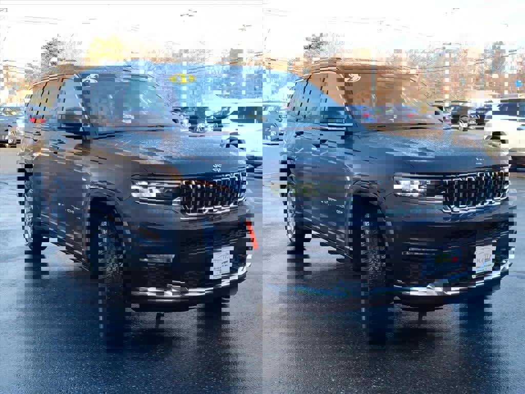 Used 2021 Jeep Grand Cherokee L Limited image 3