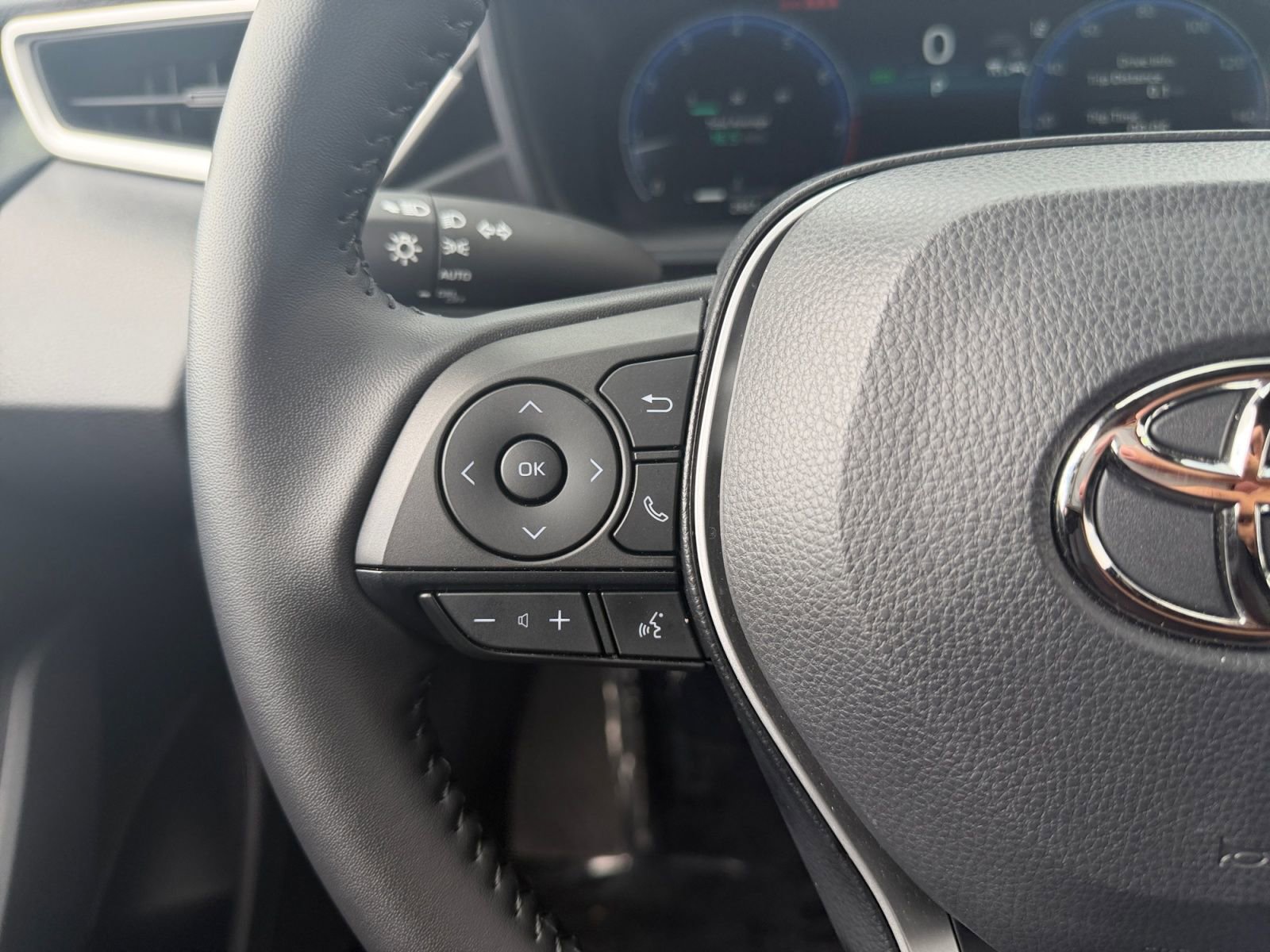 Certified 2026 Toyota Corolla SE w/ SE Package image 20