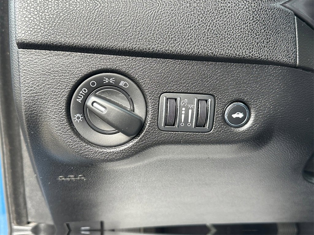 Used 2023 Dodge Charger SXT image 31