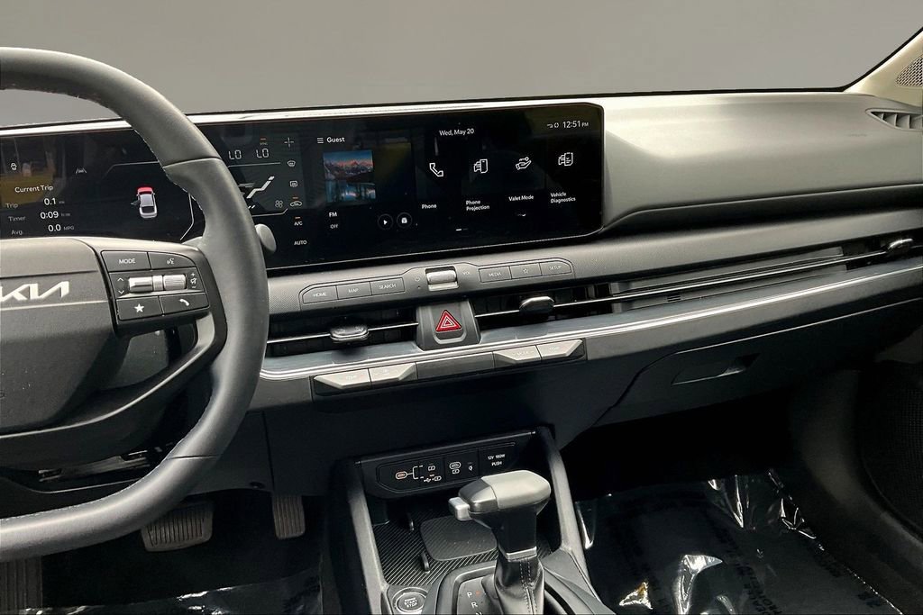 Certified 2025 Kia K4 EX FWD image 9