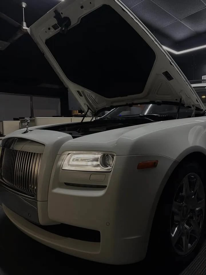 Used 2012 Rolls-Royce Ghost Extended Wheelbase RWD image 14