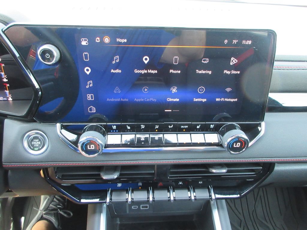 Certified 2023 Chevrolet Colorado Z71 w/ Z71 Convenience Package 2 AWD/4WD image 31