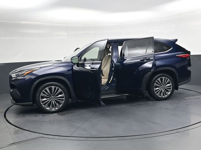 Used 2021 Toyota Highlander Platinum image 36