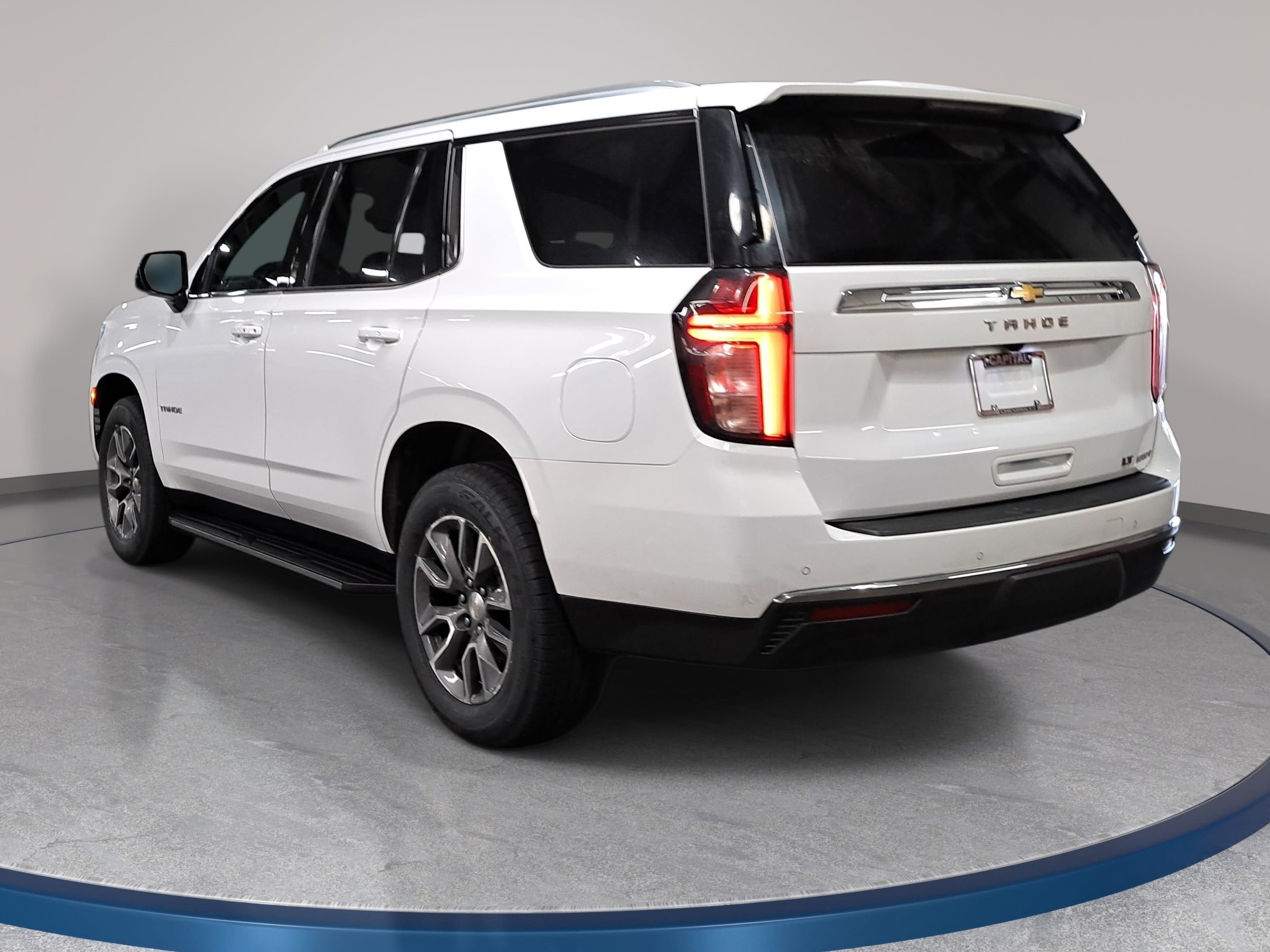 Used 2021 Chevrolet Tahoe LT w/ LT Signature Package AWD/4WD image 7
