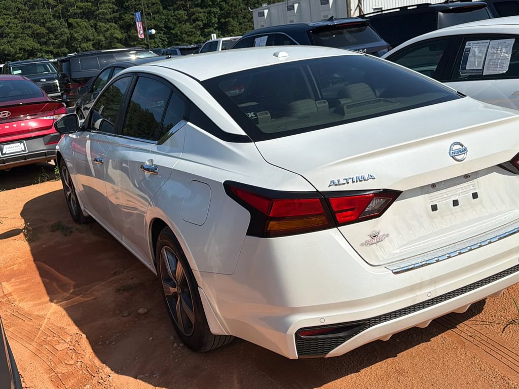 Used 2022 Nissan Altima 2.5 SV FWD image 7