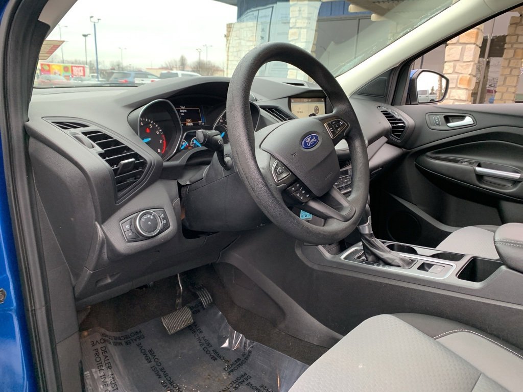 Used 2017 Ford Escape SE w/ Equipment Group 201A image 18