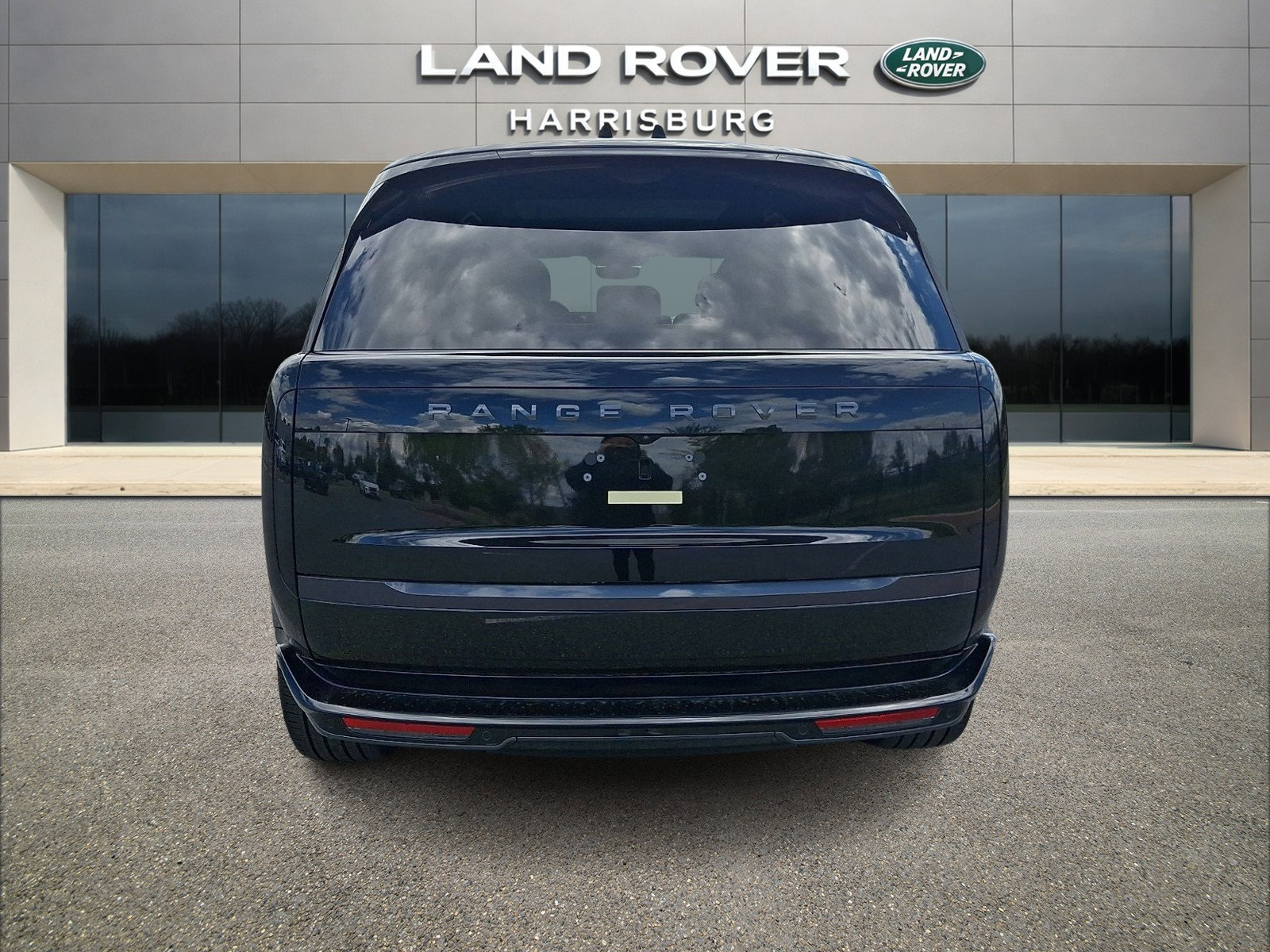 New 2026 Land Rover Range Rover Long Wheelbase SE AWD/4WD image 3
