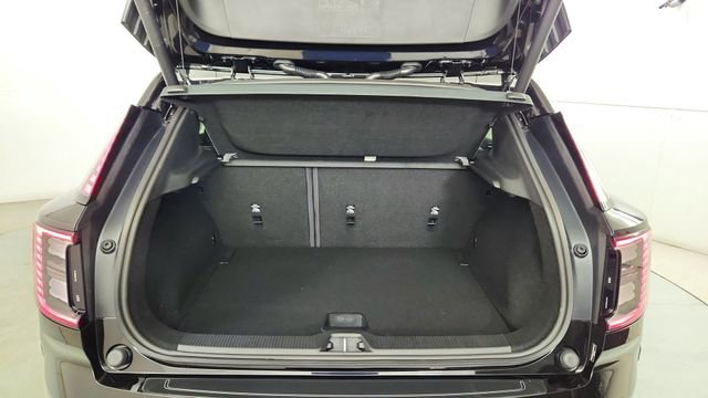 New 2026 Volvo EX30 Cross Country Ultra w/ Protection Package Premier AWD/4WD image 34