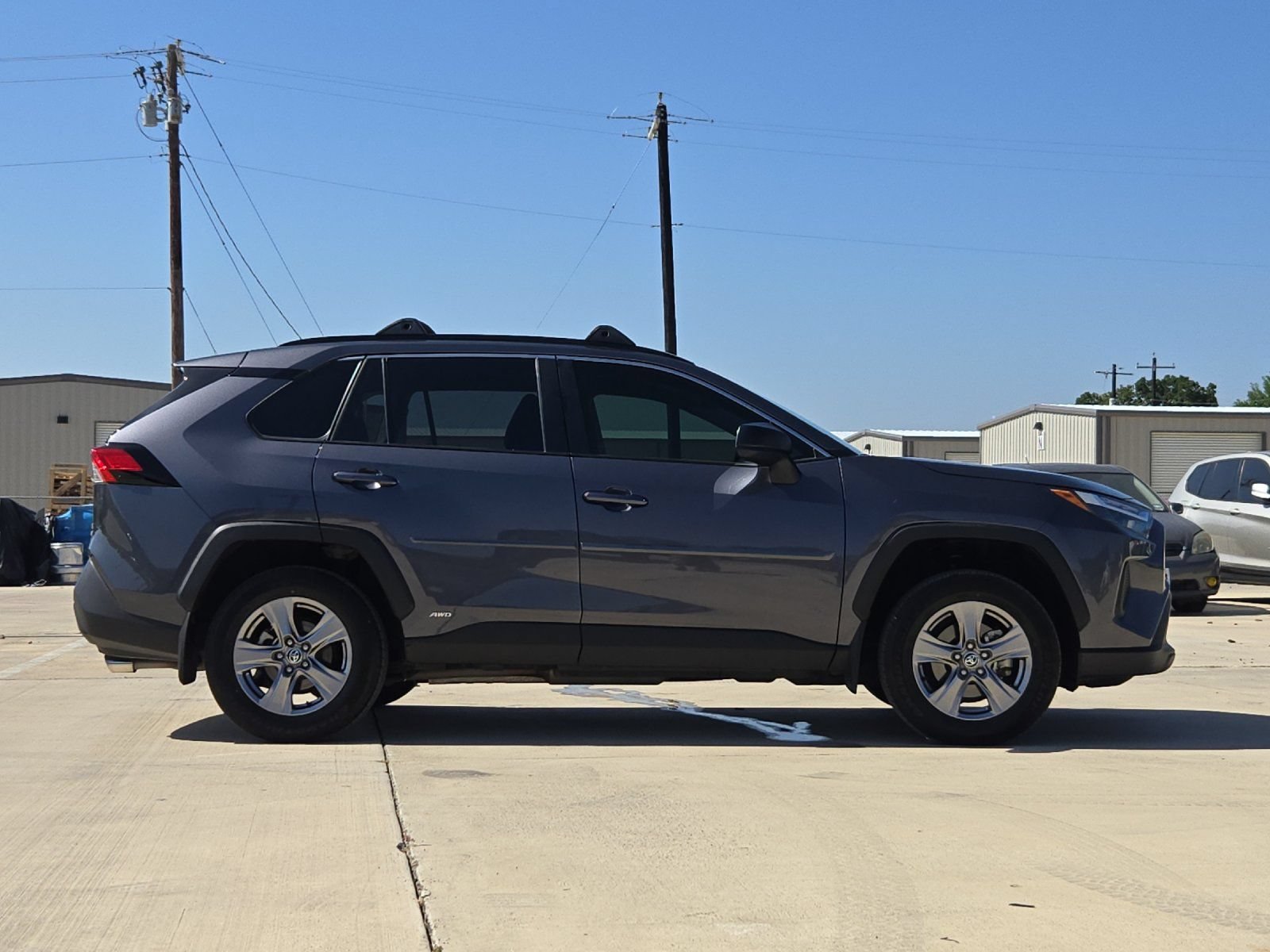 Certified 2025 Toyota RAV4 LE AWD/4WD image 6