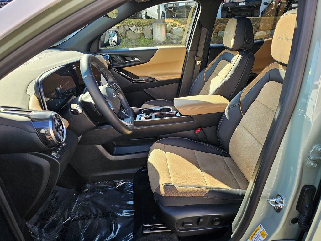 Used 2025 Chevrolet Equinox ACTIV w/ Safety and Technology Package image 20