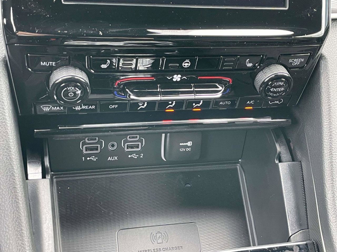 New 2025 Jeep Grand Cherokee Altitude image 20