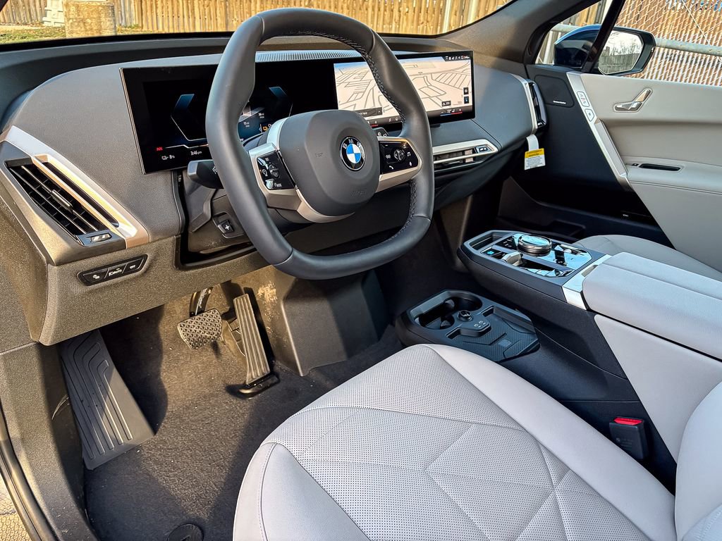 Used 2026 BMW iX xDrive60 image 13