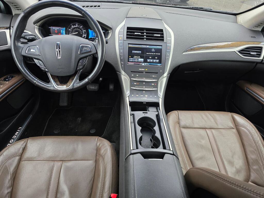 Used 2013 Lincoln MKZ Hybrid image 18