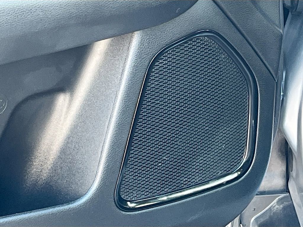 Used 2023 Jeep Compass Limited image 16