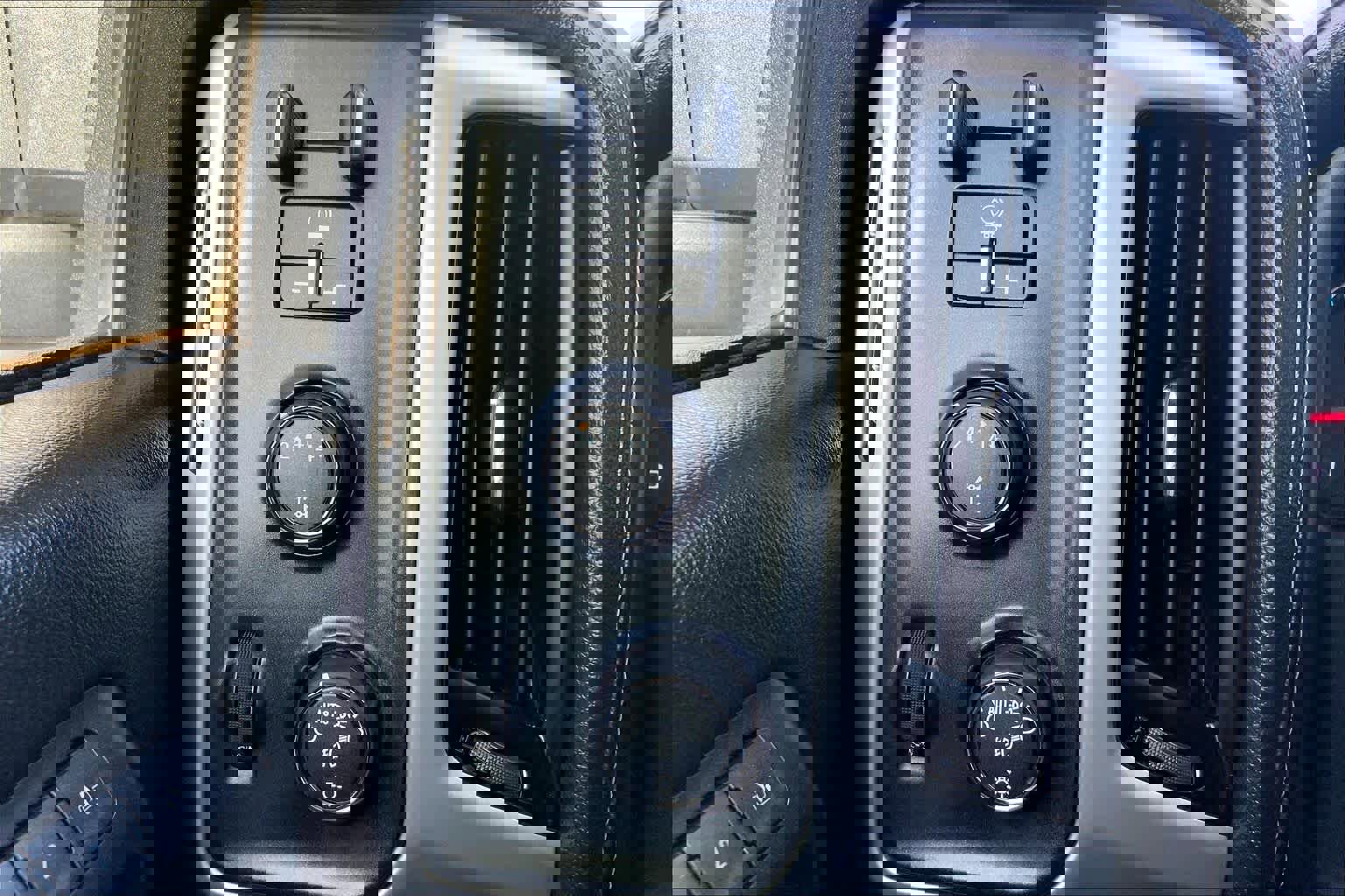 Used 2018 GMC Sierra 3500 SLT w/ Duramax Plus Package image 36