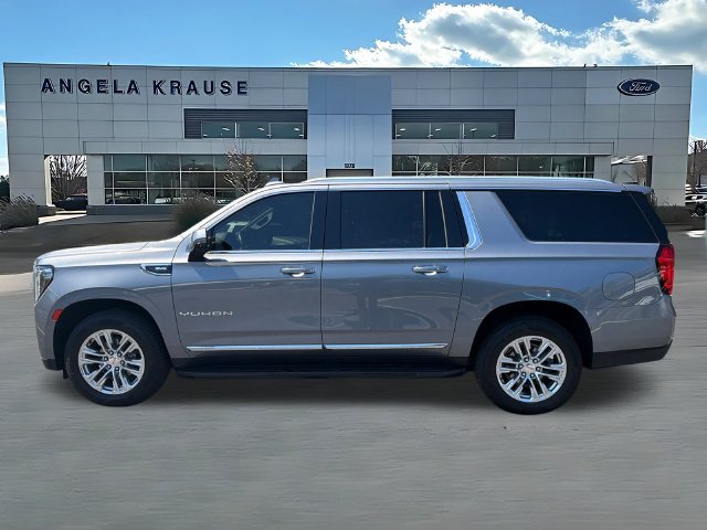 Used 2022 GMC Yukon XL SLT w/ SLT Premium Package RWD image 4