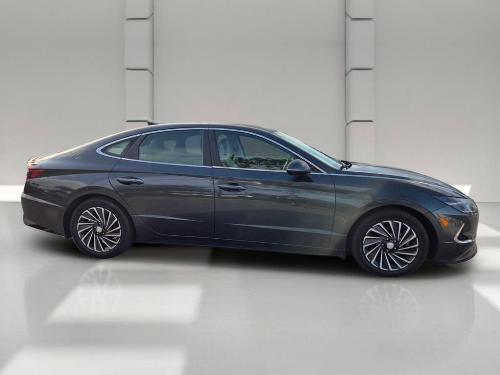 Used 2022 Hyundai Sonata Limited FWD image 4