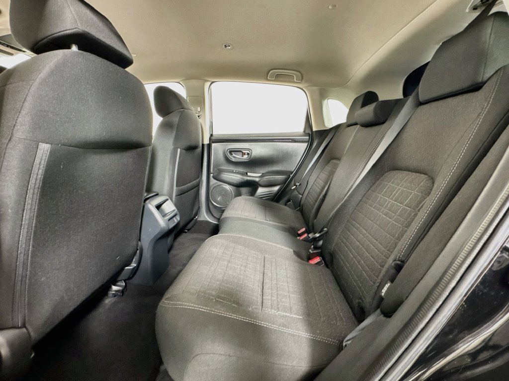 Used 2025 Honda HR-V LX image 12
