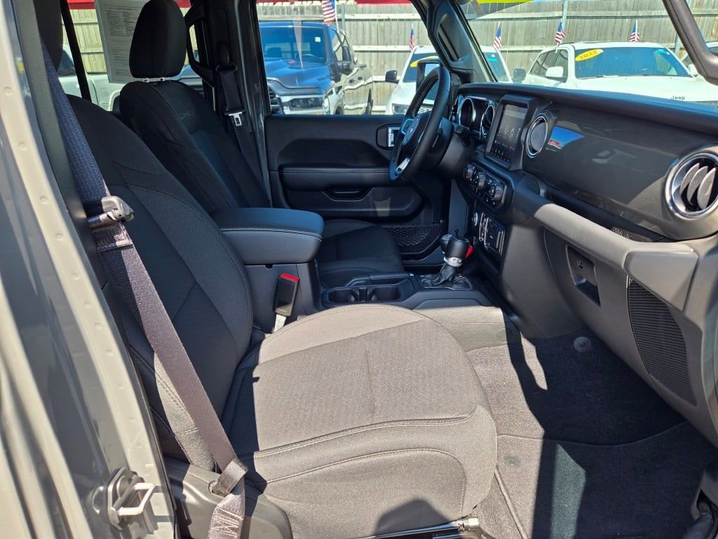 Certified 2022 Jeep Wrangler Unlimited Sahara image 6