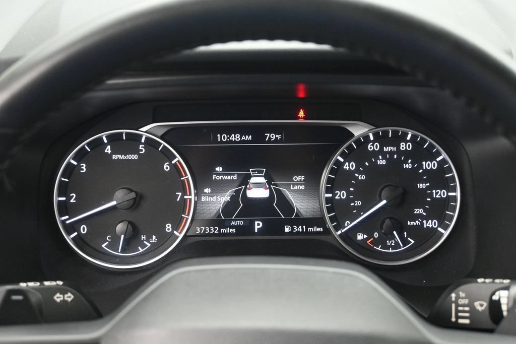 Used 2025 Nissan Rogue SV AWD/4WD image 13