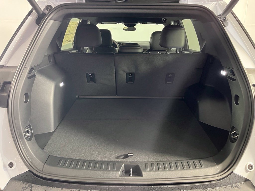 New 2027 Chevrolet Equinox RS w/ Convenience Package III AWD/4WD image 9