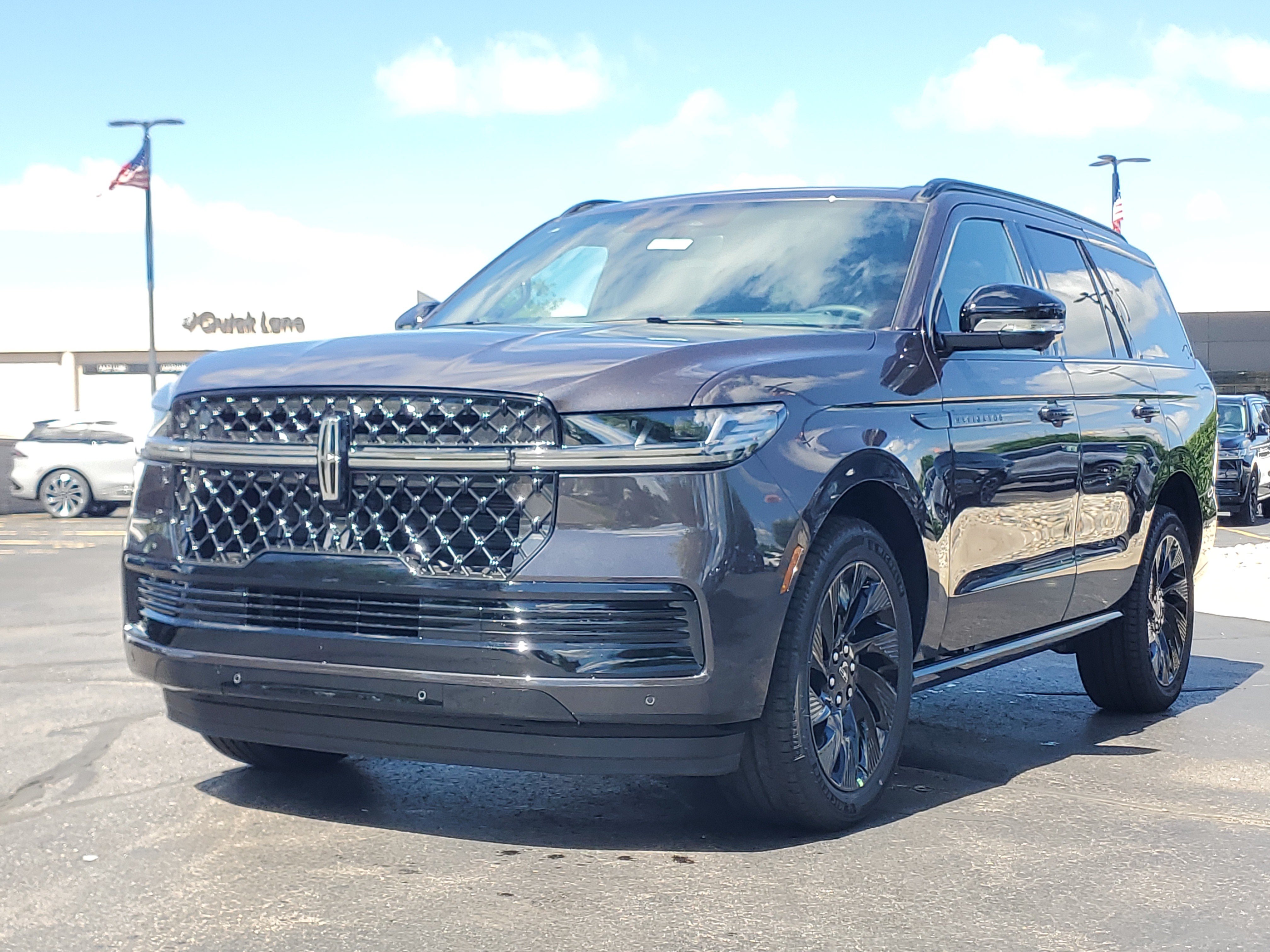 New 2026 Lincoln Navigator Reserve w/ Jet Appearance Package AWD/4WD video 2