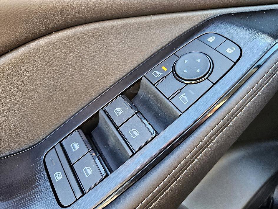 New 2026 Nissan Rogue SV image 30