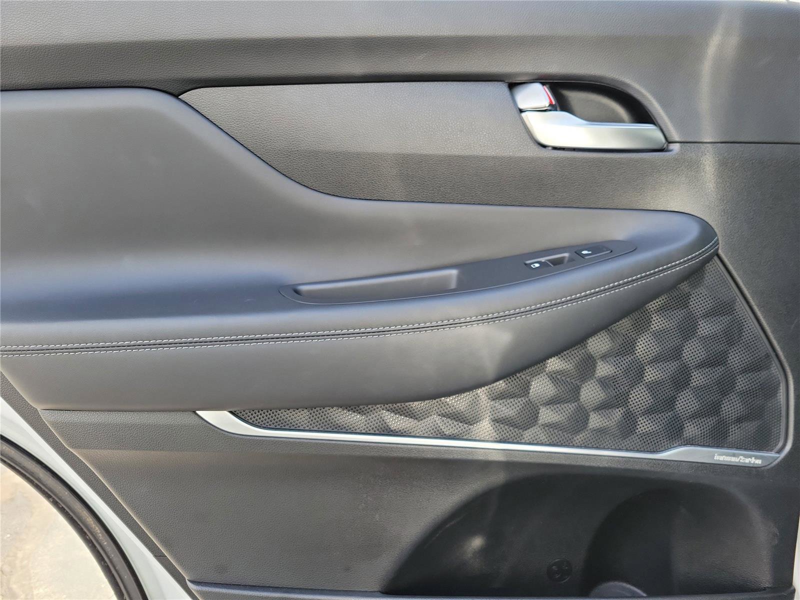 Used 2022 Hyundai Santa Fe Limited image 14