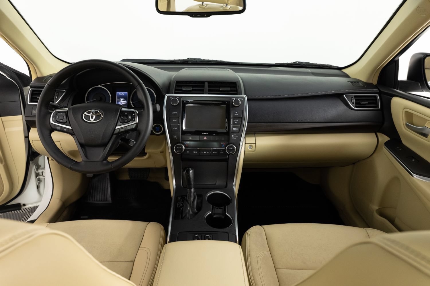 Used 2017 Toyota Camry XLE w/ Advanced Technology Package FWD image 34