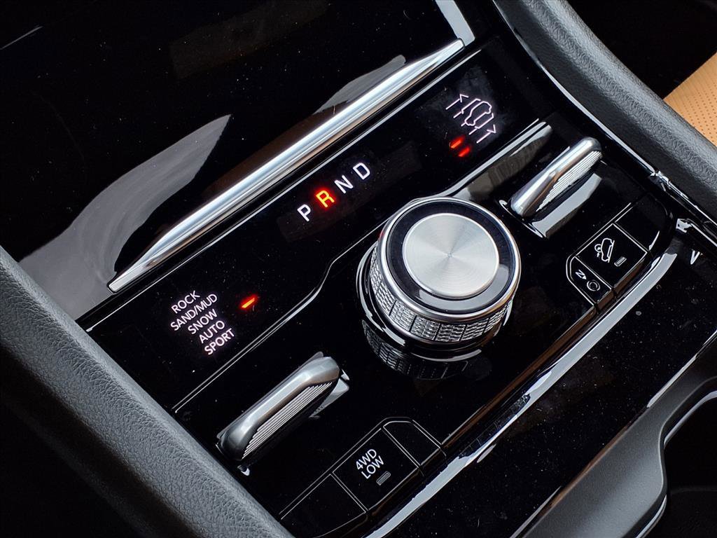 New 2025 Jeep Grand Cherokee L Summit w/ Obsidian Package image 15