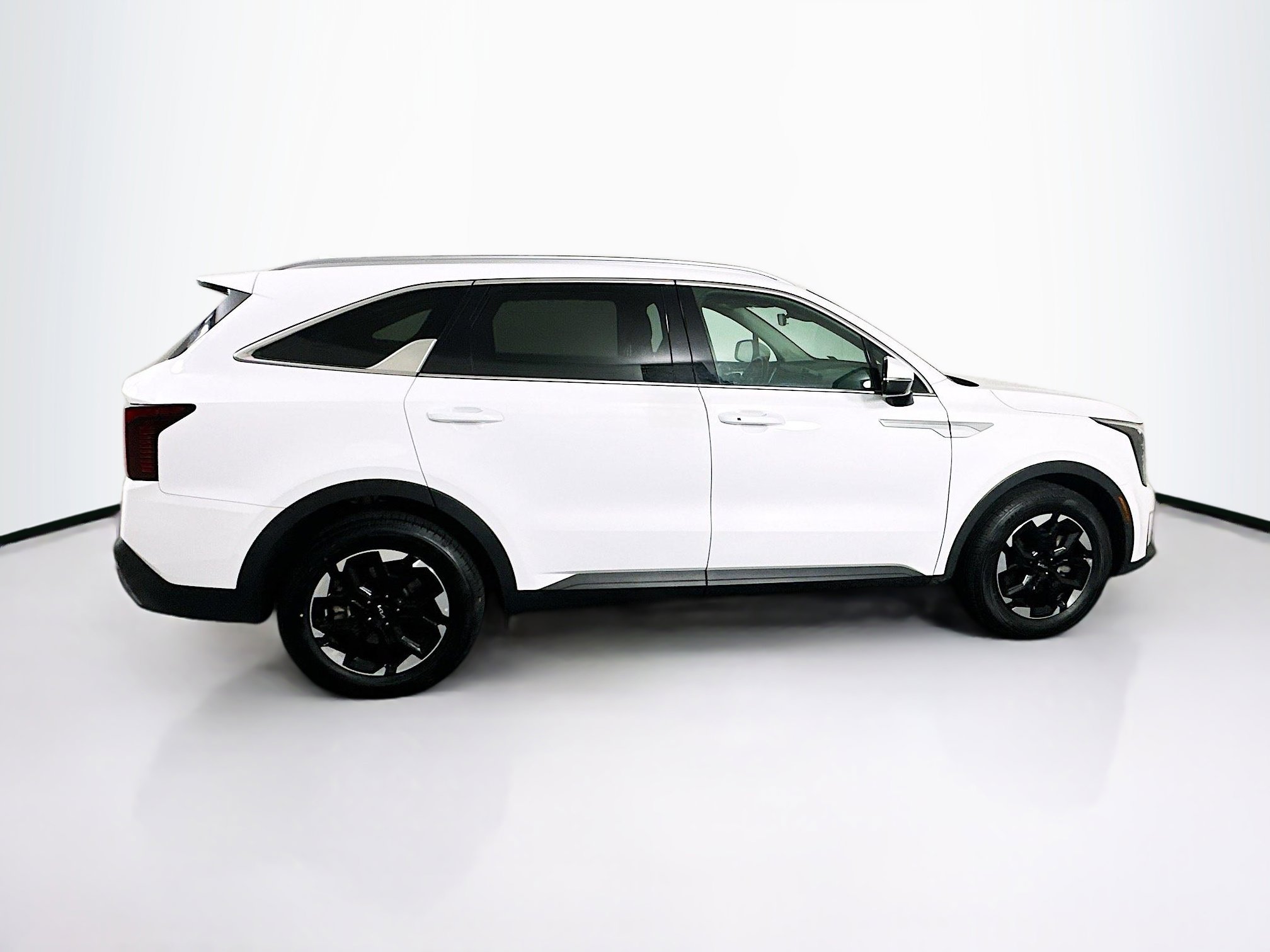 Used 2024 Kia Sorento S image 10