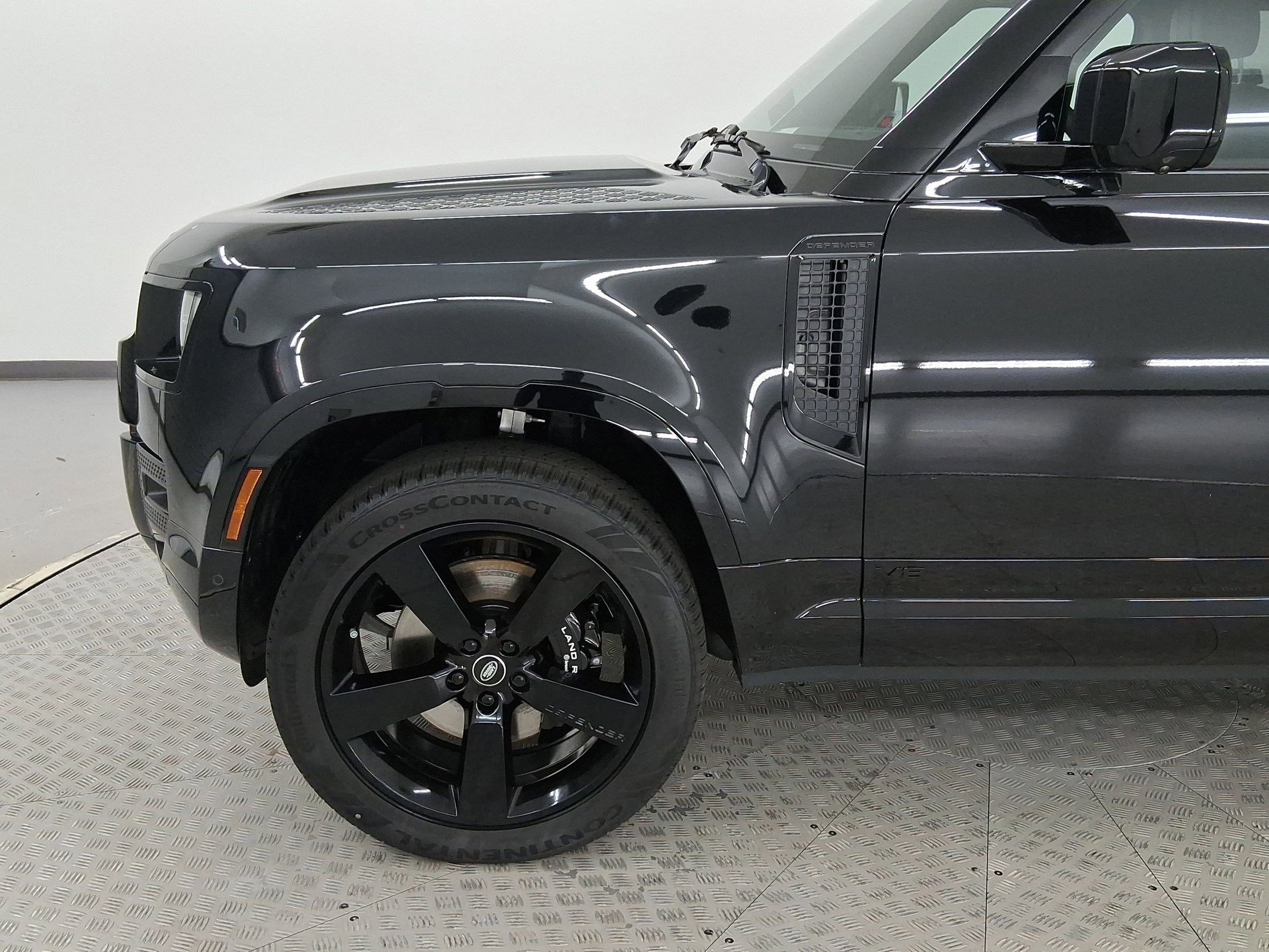 New 2025 Land Rover Defender 110 V8 image 20