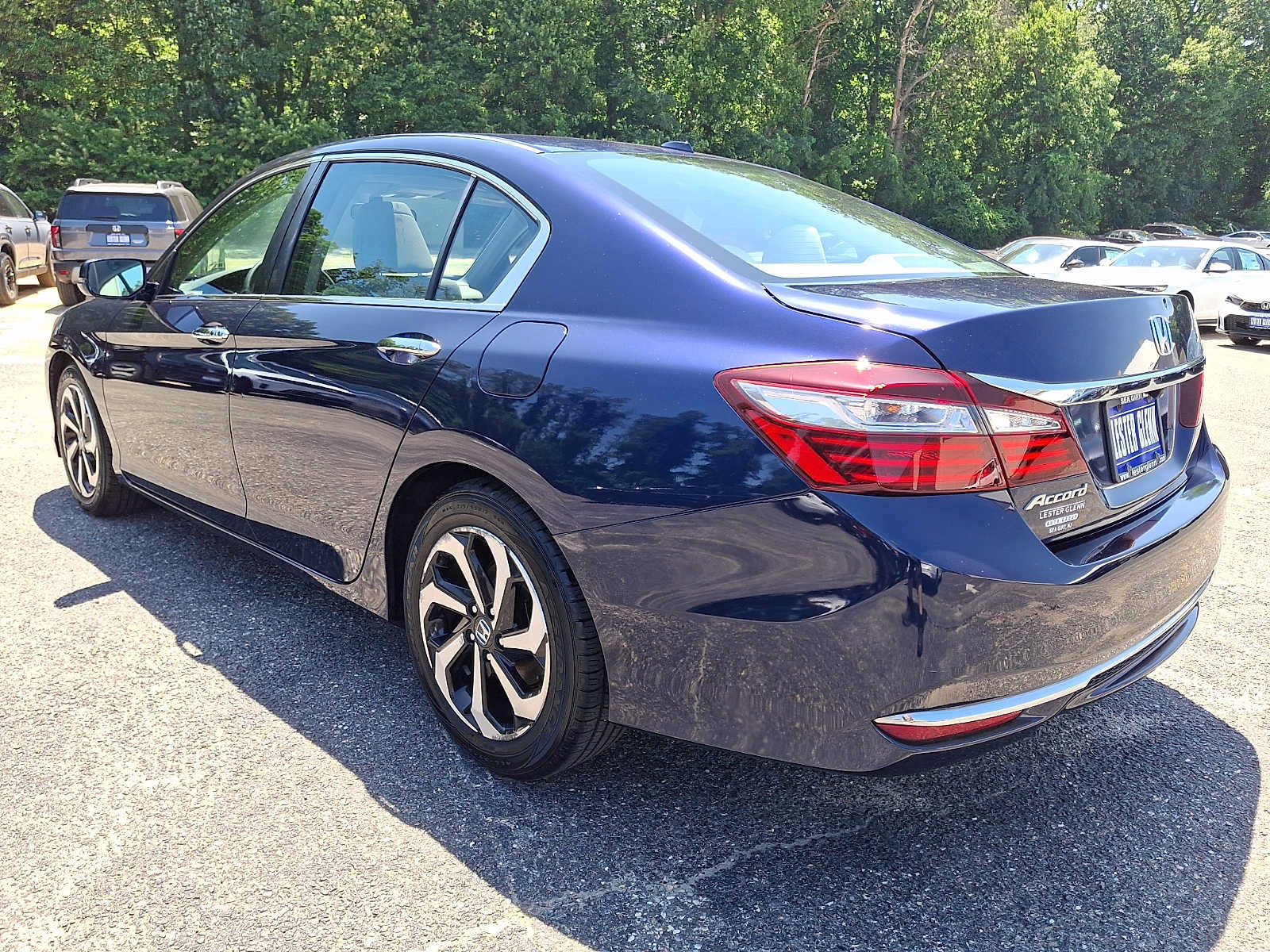 Used 2016 Honda Accord EX image 4
