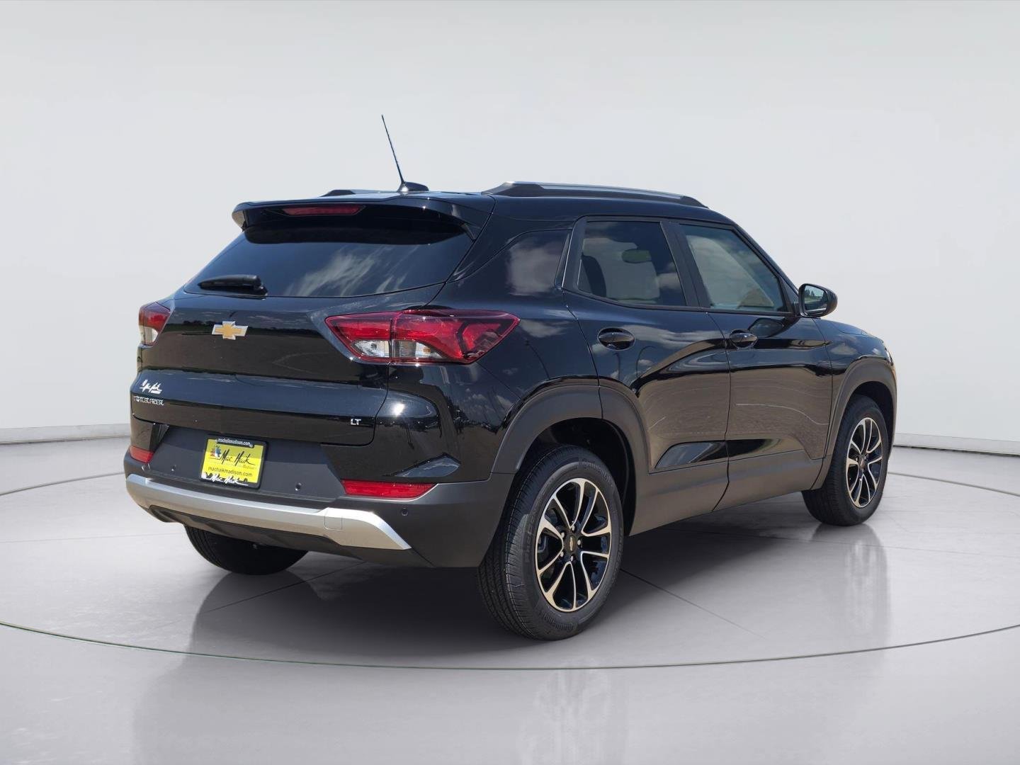New 2026 Chevrolet TrailBlazer LT w/ Convenience Package FWD image 3