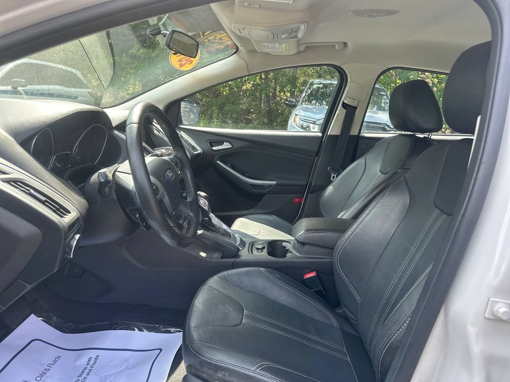 Used 2014 Ford Focus Titanium FWD image 12