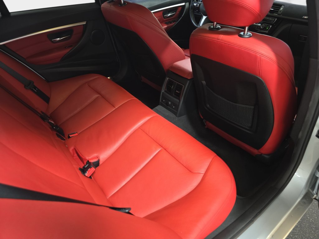 Used 2017 BMW 330i Sedan RWD image 16