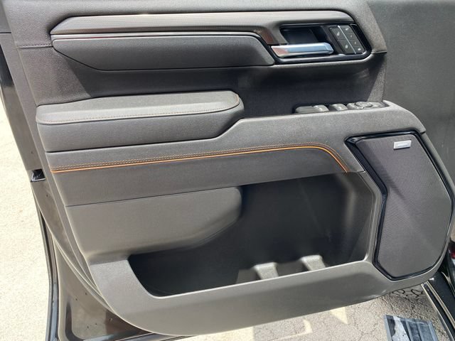 Used 2025 GMC Sierra 2500 AT4 w/ AT4 Premium Plus Package AWD/4WD image 10