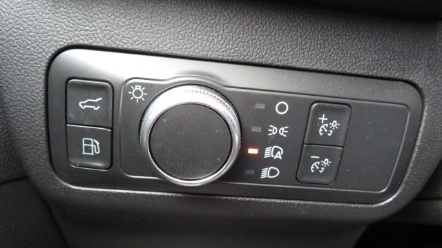 Certified 2022 Ford Escape SE w/ SE Sport Appearance Package image 24