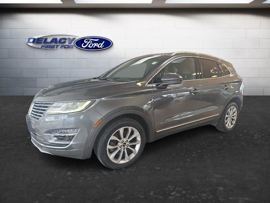 Used 2017 Lincoln MKC Select AWD/4WD image 2